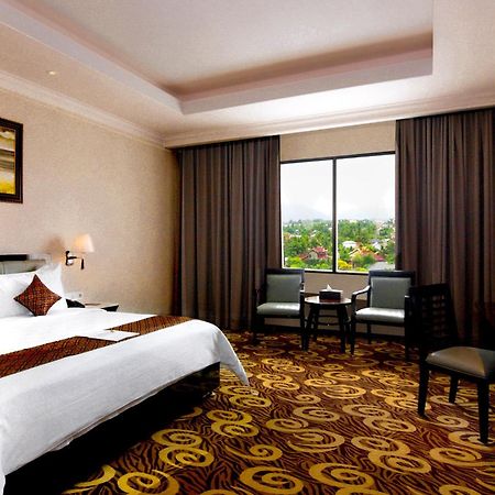 Hermes Palace Hotel Banda Aceh Zewnętrze zdjęcie