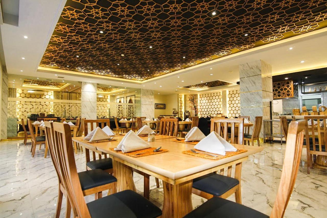 Hermes Palace Hotel Banda Aceh Zewnętrze zdjęcie