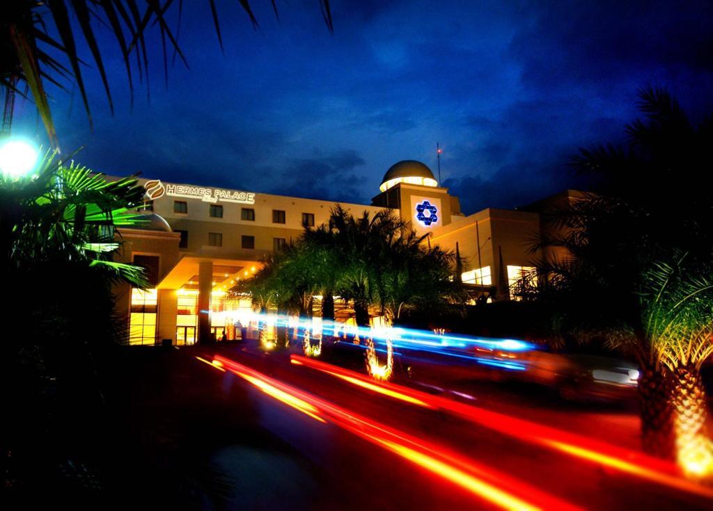 Hermes Palace Hotel Banda Aceh Zewnętrze zdjęcie