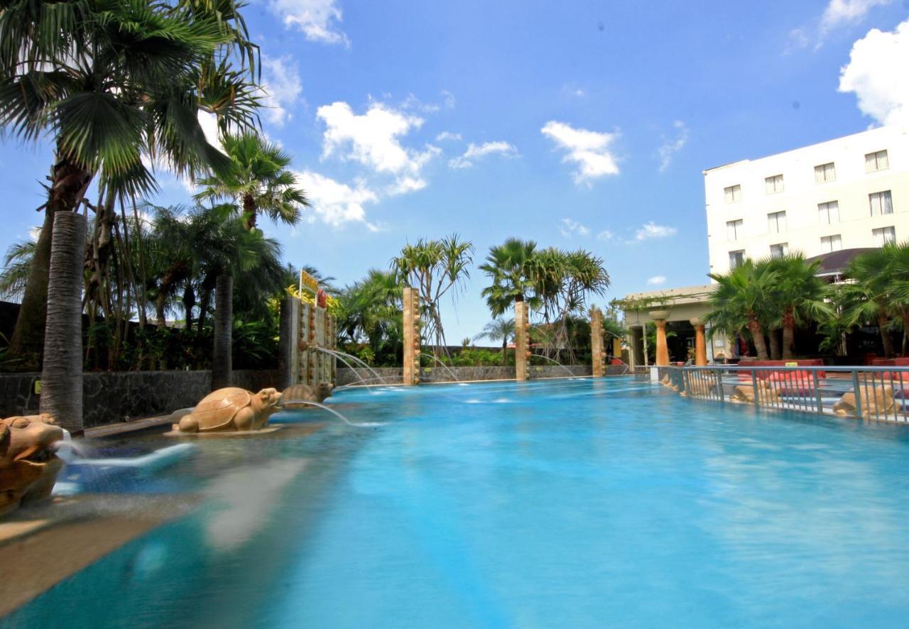 Hermes Palace Hotel Banda Aceh Zewnętrze zdjęcie