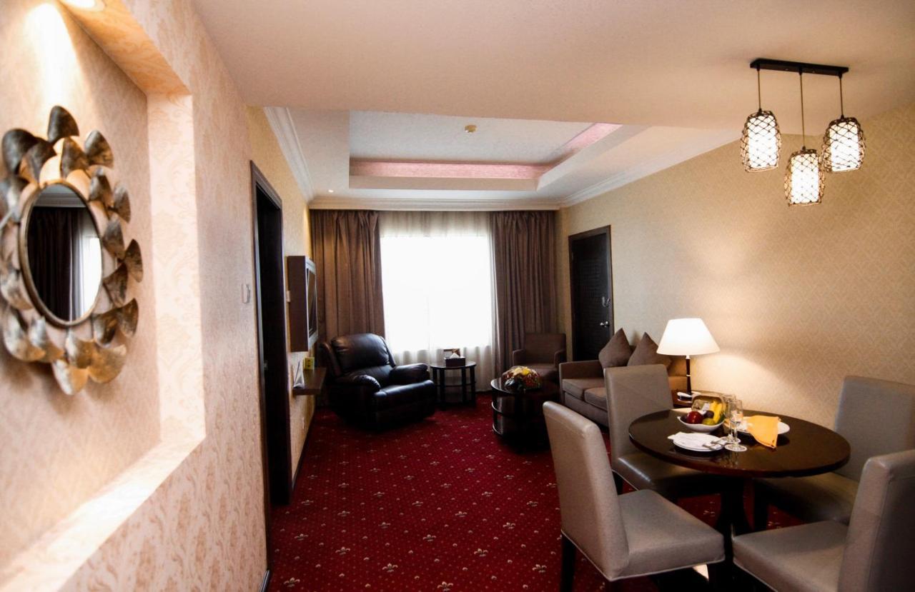 Hermes Palace Hotel Banda Aceh Zewnętrze zdjęcie