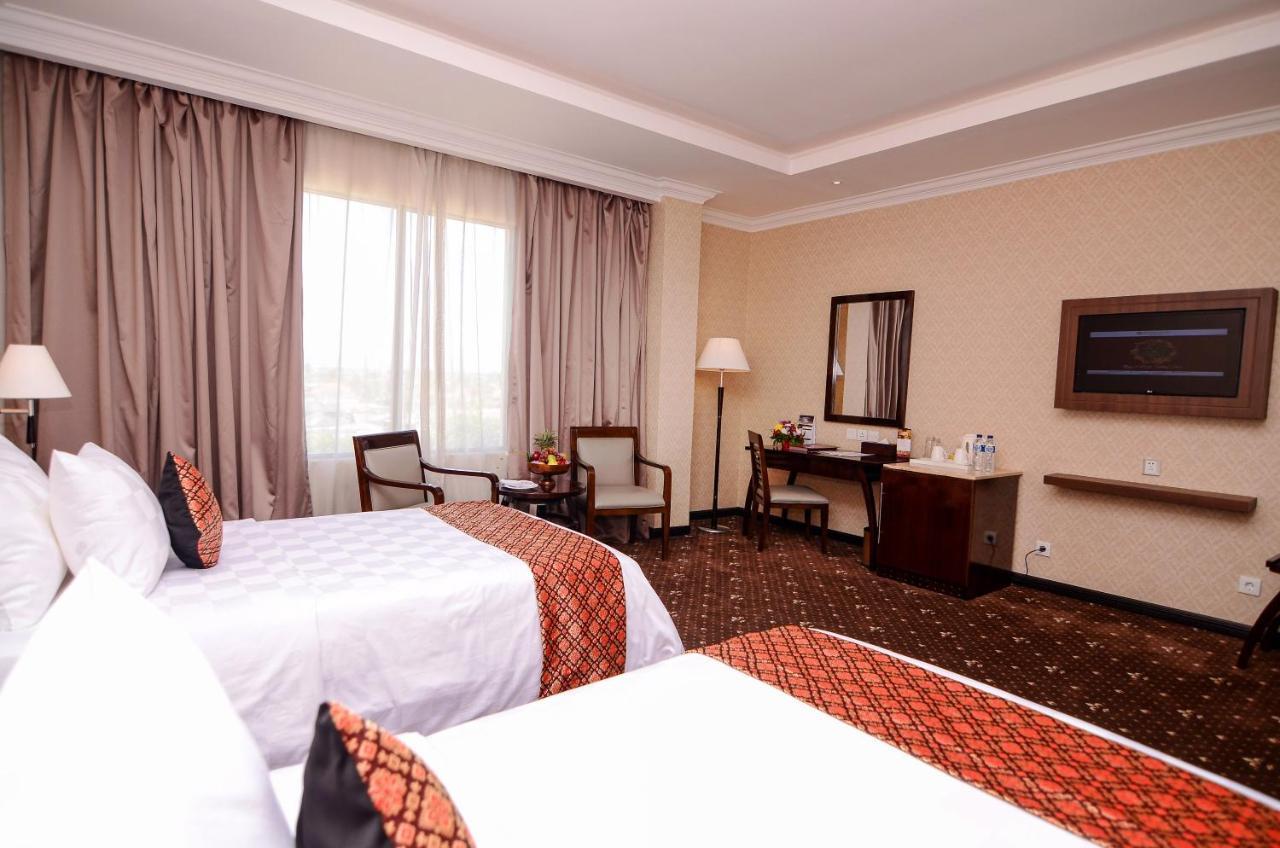 Hermes Palace Hotel Banda Aceh Zewnętrze zdjęcie